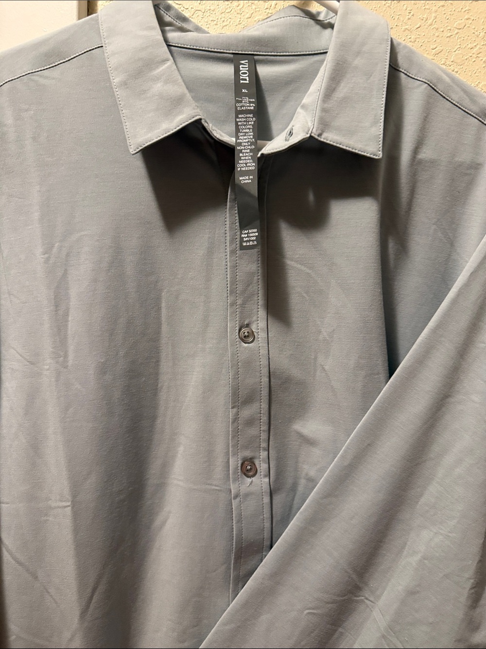 Vuori Men’s Light Grey Button-Down Shirt XL